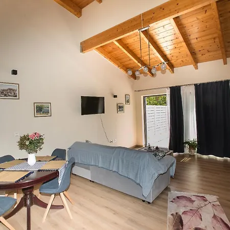 Villa Vincenzo Variko