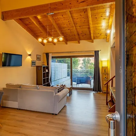 וילה Vincenzo Variko Kouvalata