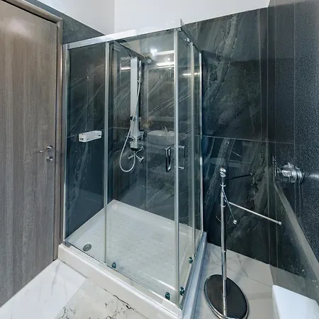 וילה Vincenzo Variko *